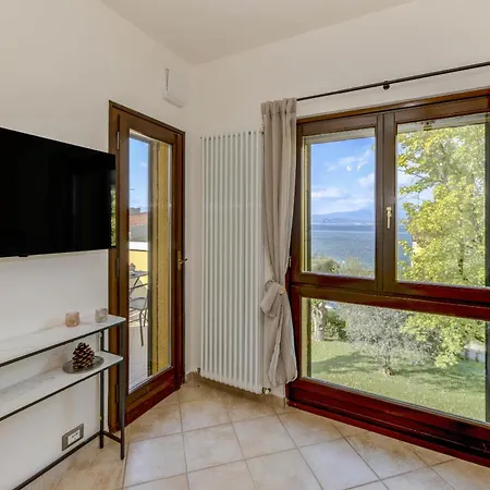 Mgh Lakefront Dream Peschiera Апартаменты Пескьера-дель-Гарда